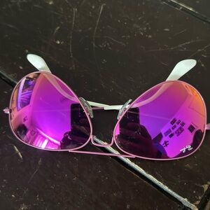 Polarized Customized Ladies Aviators. We are going through a heat wave right now